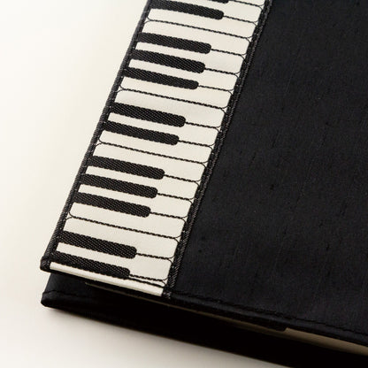 繻子（しゅす）織りブックカバー　［鍵盤/飛び猫/立ち猫/ト音記号/ヘ音記号］