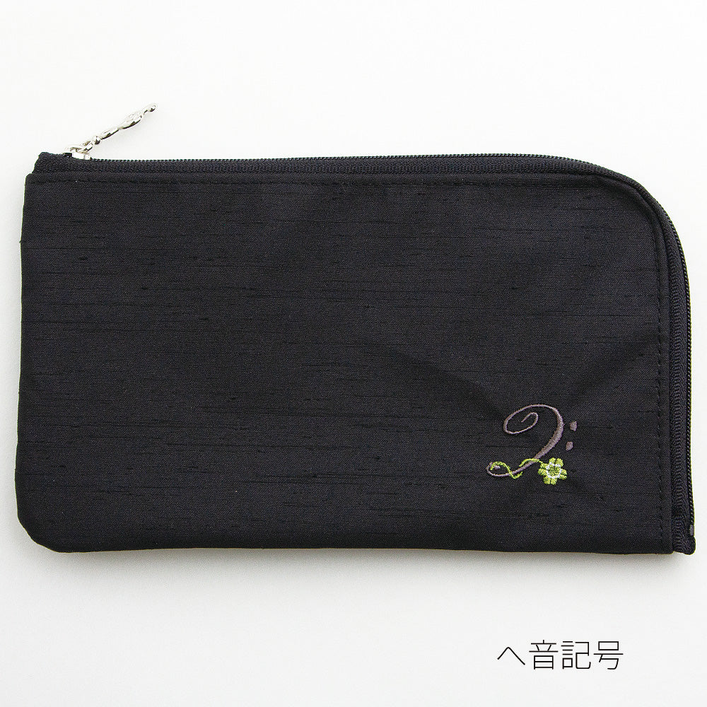 エンブロイダリー（刺繍）マルチポーチ