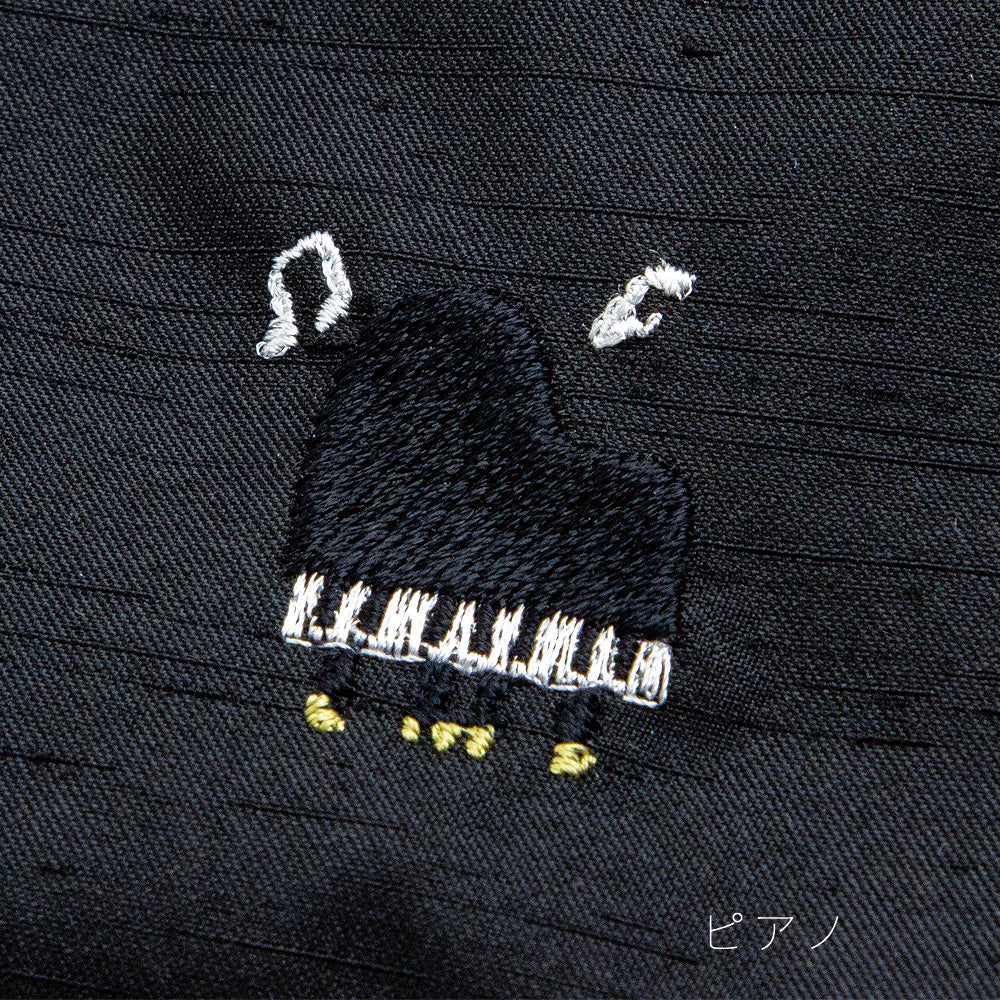 エンブロイダリー（刺繍）マルチポーチ