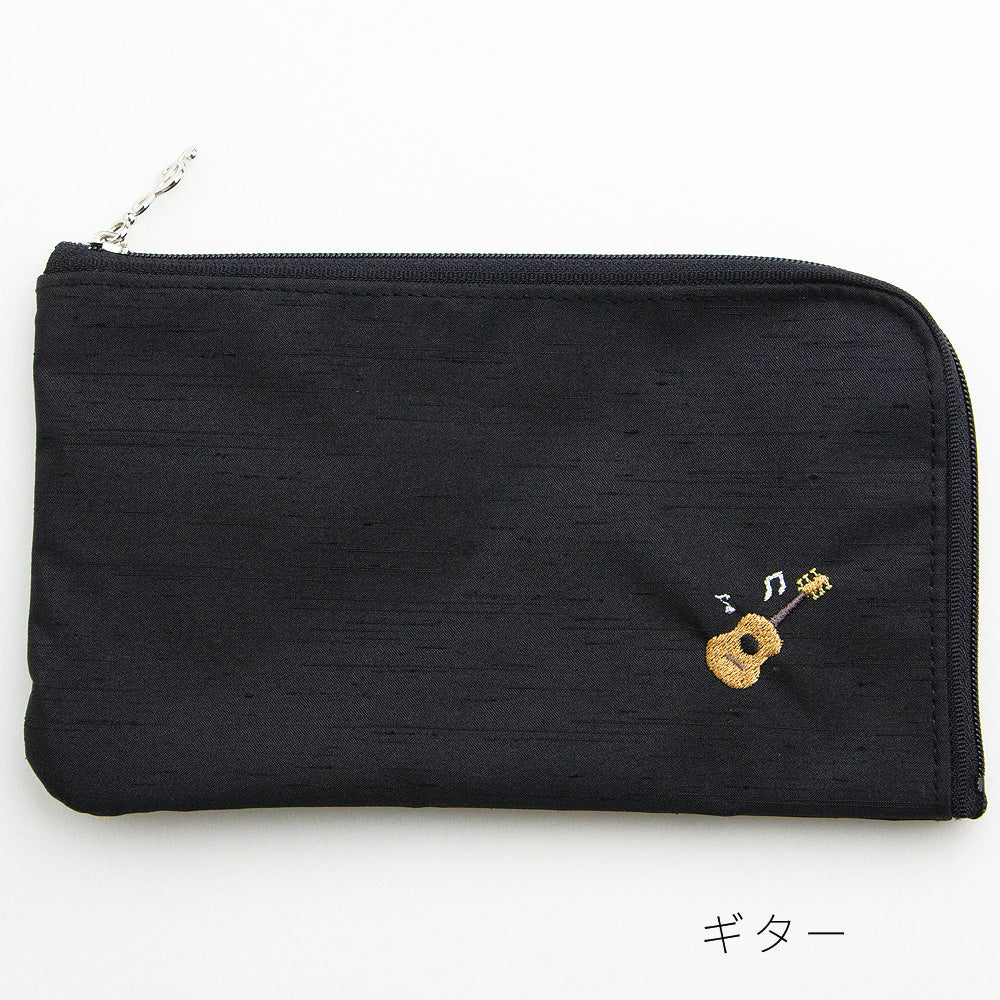 エンブロイダリー（刺繍）マルチポーチ